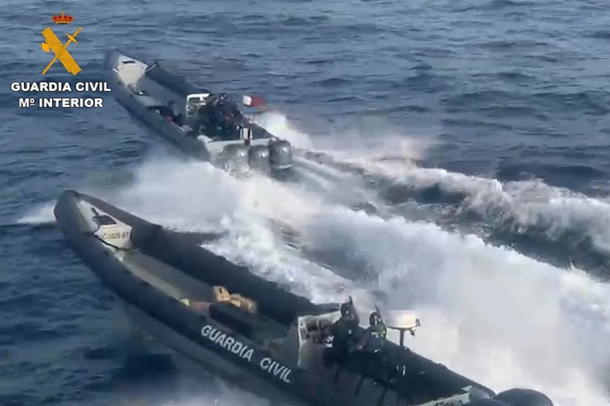 High-Speed Smuggler Boats Outpace Spain's Guardia Civil