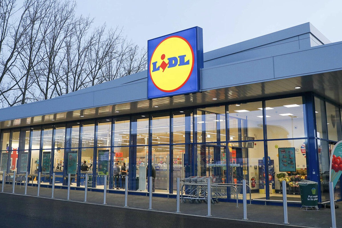 Lidl's Cheap Outdoor Power Strip Solves Terrace Outlet Shortage
