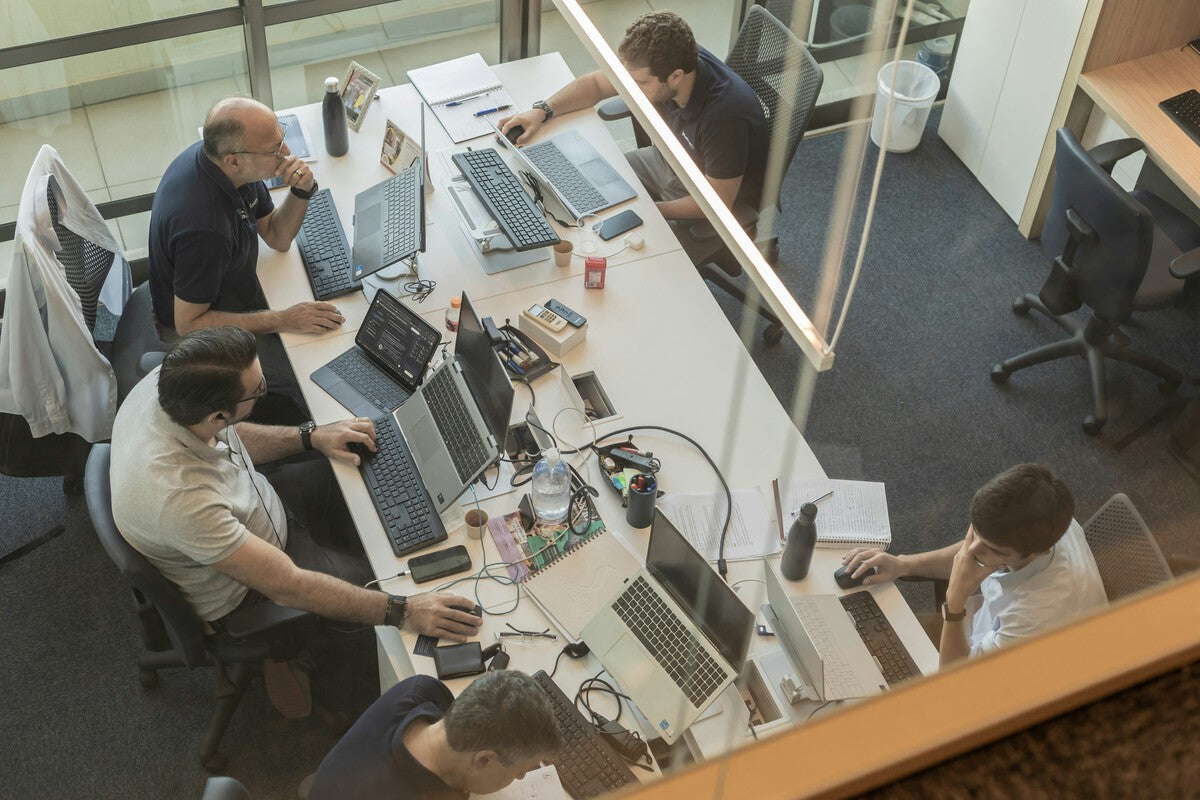 AI Saves Workers Three Hours Weekly, ECB Study Finds