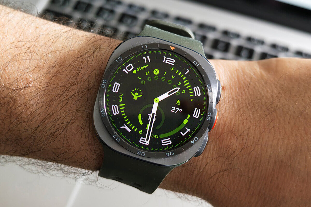 Galaxy Watch Ultra 2 Hits Record Low Price Ahead of Black Friday