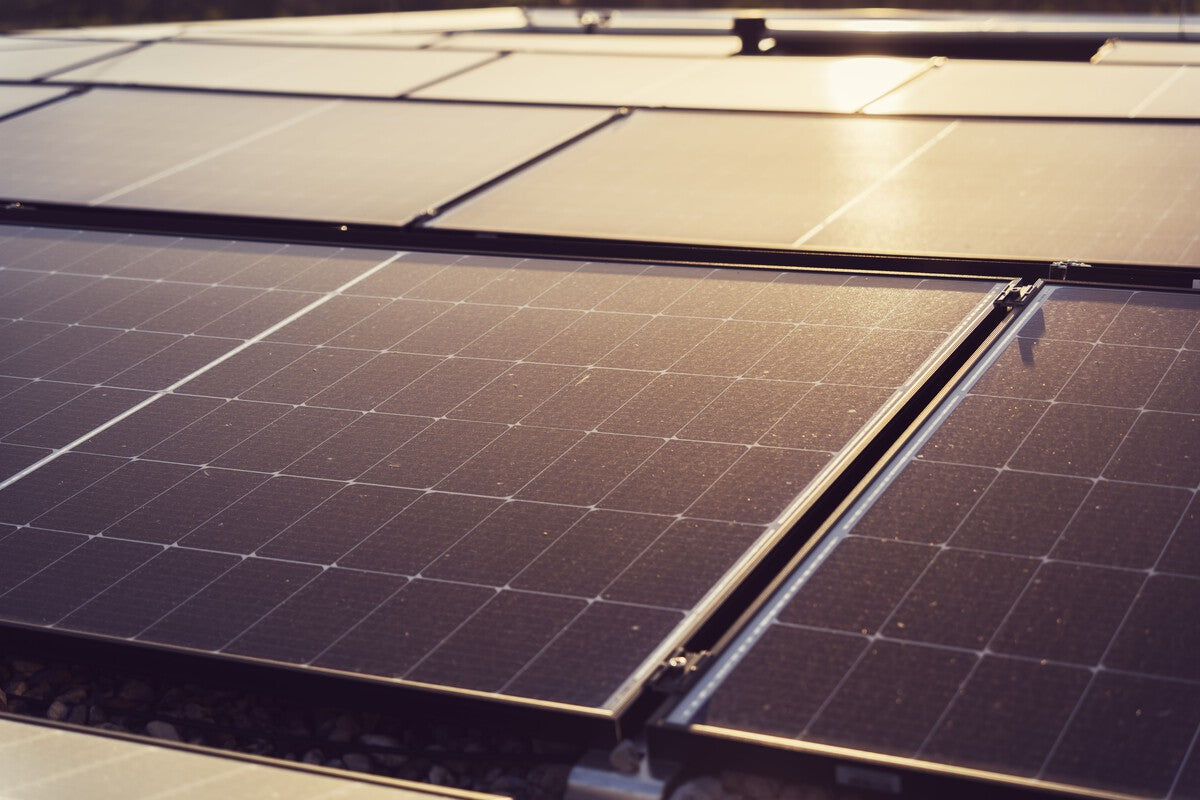 Solar Power Saves Europe in Heat Waves Despite Efficiency Loss