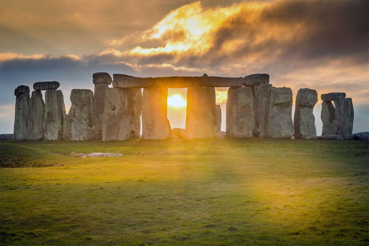 Stonehenge's 56 Aubrey Holes Linked to Sun and Moon by IBM Computer