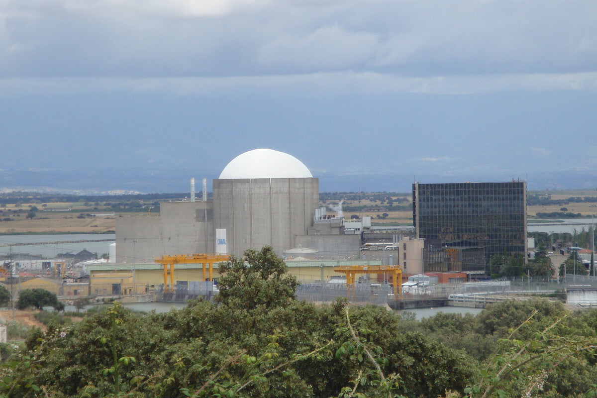 Spain Extends Almaraz Nuclear Plant License to 2030 Amid Energy Crisis