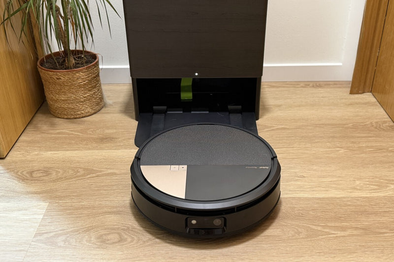 Roomba Max 775 Combo Review: The Ultimate Pet Hair Robot Vacuum