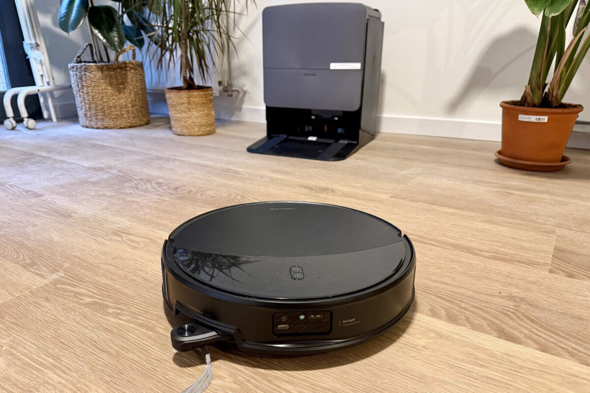 Roborock Saros 20: Best Robot Vacuum for Homes with Rugs