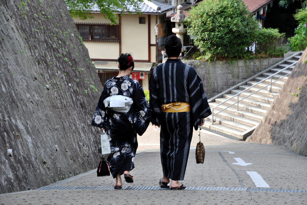 Japan's Youth Turn to Traditional Matchmakers to Solve Demographic Crisis