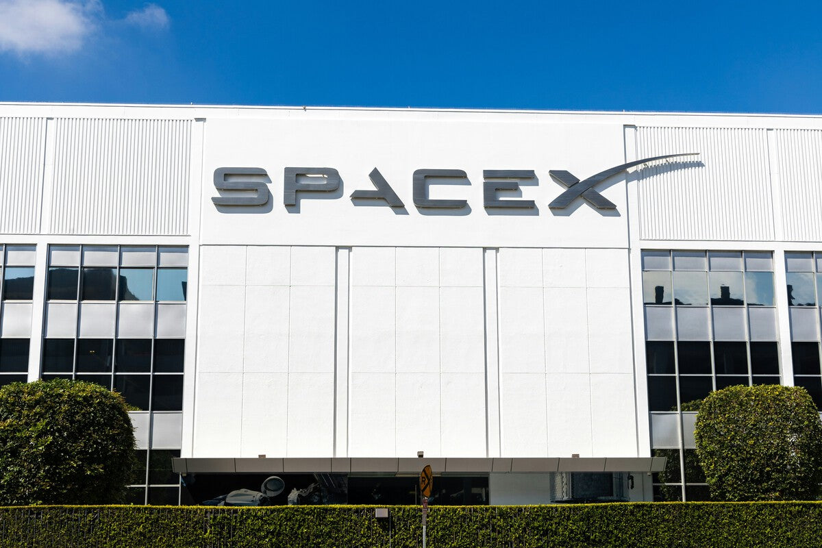 Elon Musk Turns to Gas Turbines as AI Power Demand Outpaces Solar
