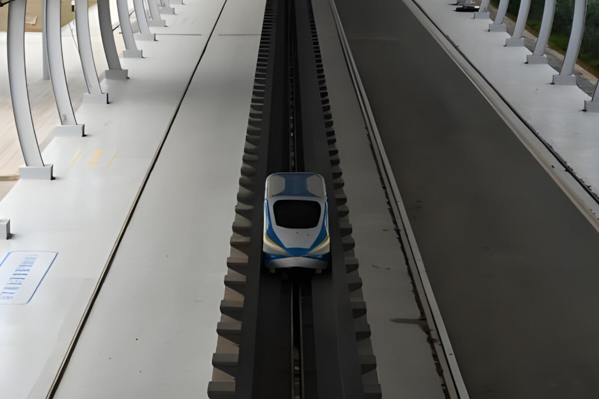 China Maglev Train Hits 800 km/h in 5.3 Seconds: New Record