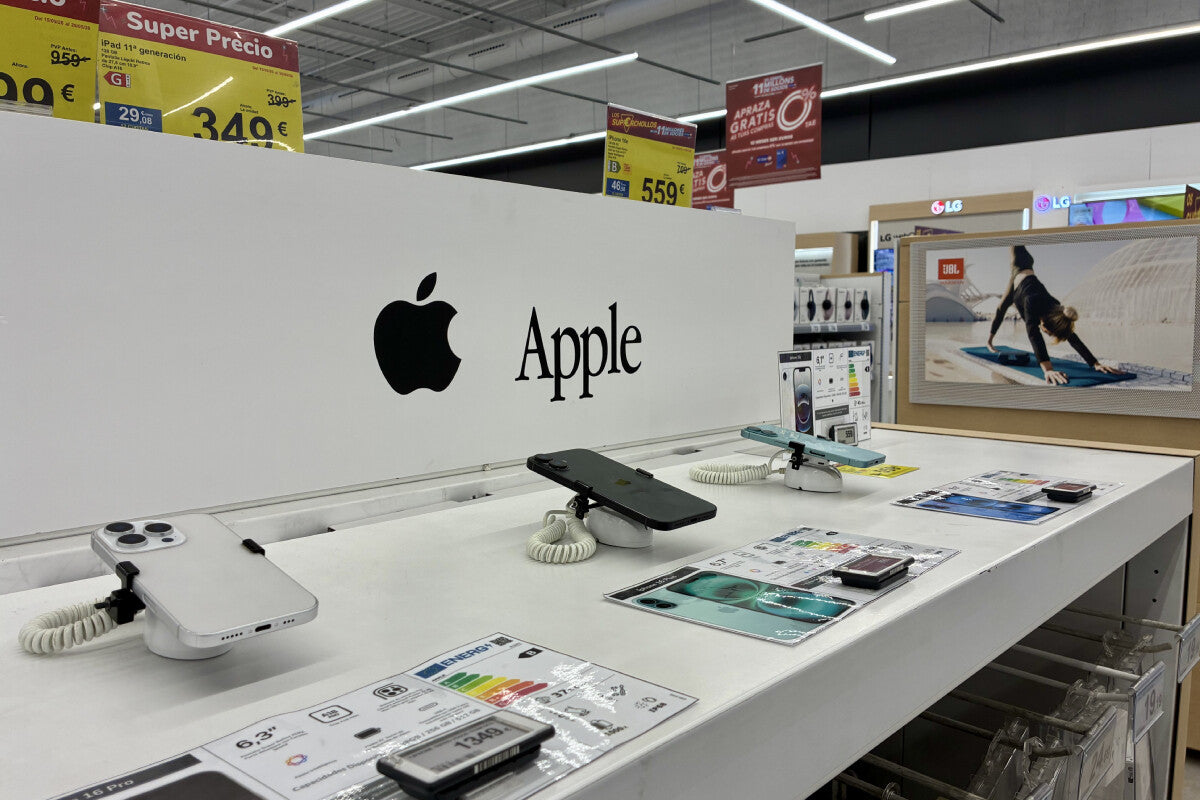 Carrefour iPhone 15 Deal: Get Apple's Balanced Phone for 559 Euros