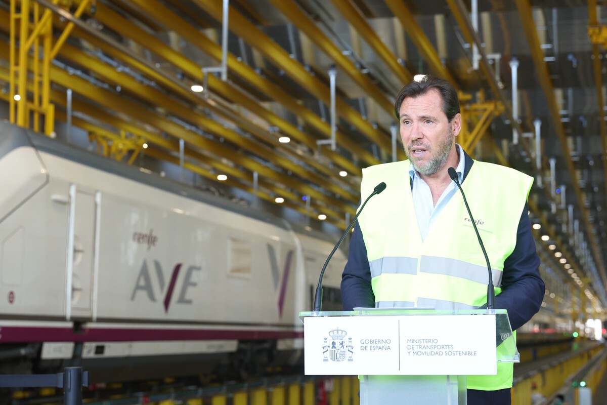 Unions Rebel Against Óscar Puente Over Adif Controller Blame