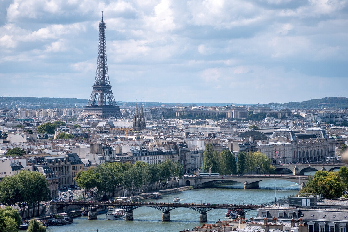 Paris Data Center Sparks Local Backlash Over AI Power Demand