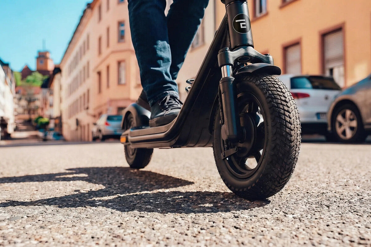 Egret Unit Electric Scooter: 100 km Range and Dual Suspension