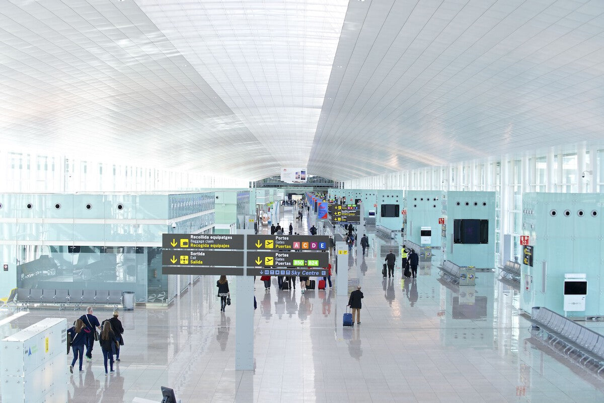 Barcelona El Prat Airport Hits Capacity as Low-Cost Carriers Surge