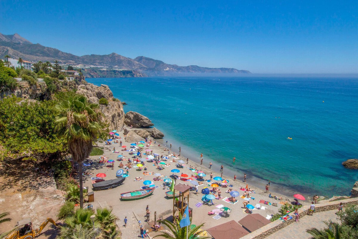 Málaga Sea Temperature Plummets 13°C in a Week