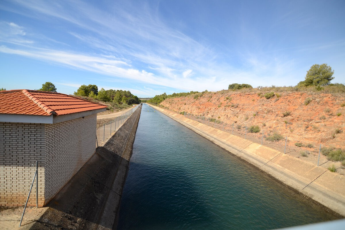 Cycling the Tajo-Segura Aqueduct: Fines and Safety Rules