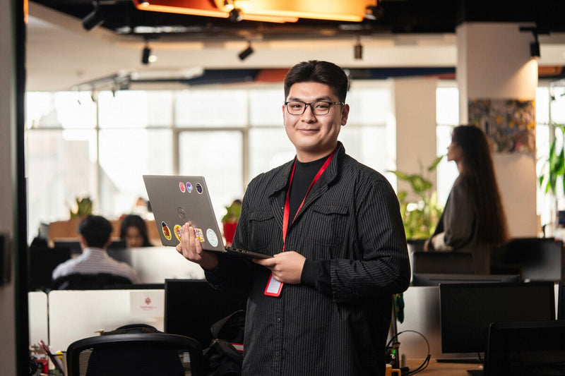 AI Empowers Young Chinese to Launch Solo Businesses in 2025