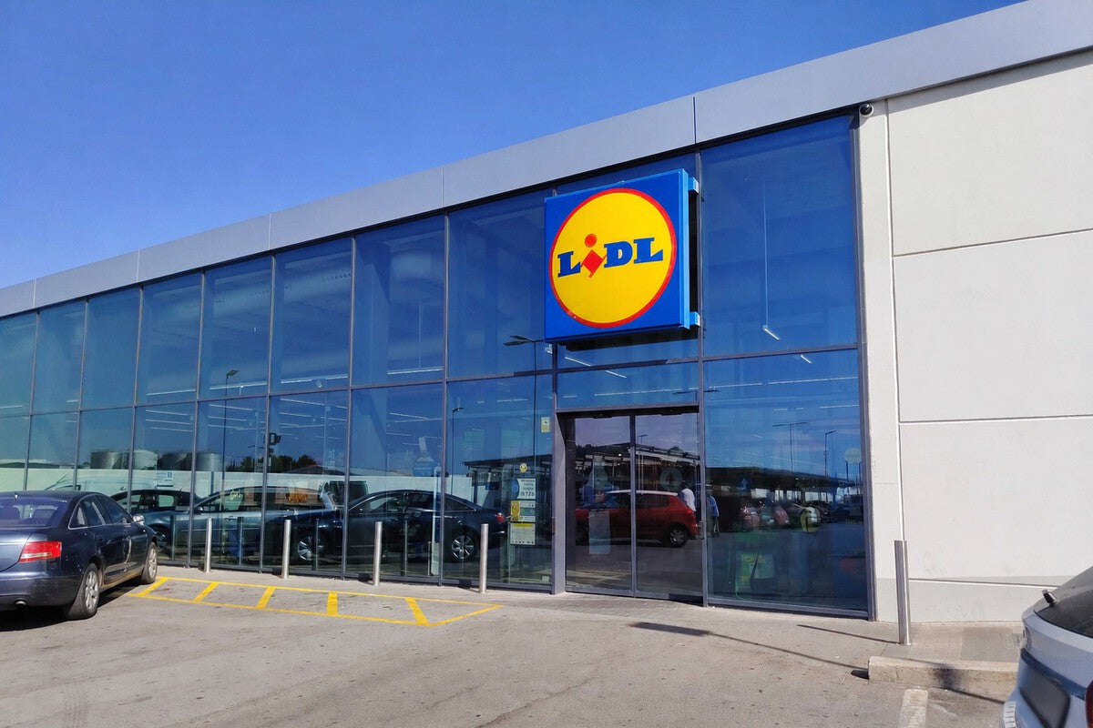 Lidl's TP-Link WiFi Extender Fixes Home Dead Zones for Under 30 Euros