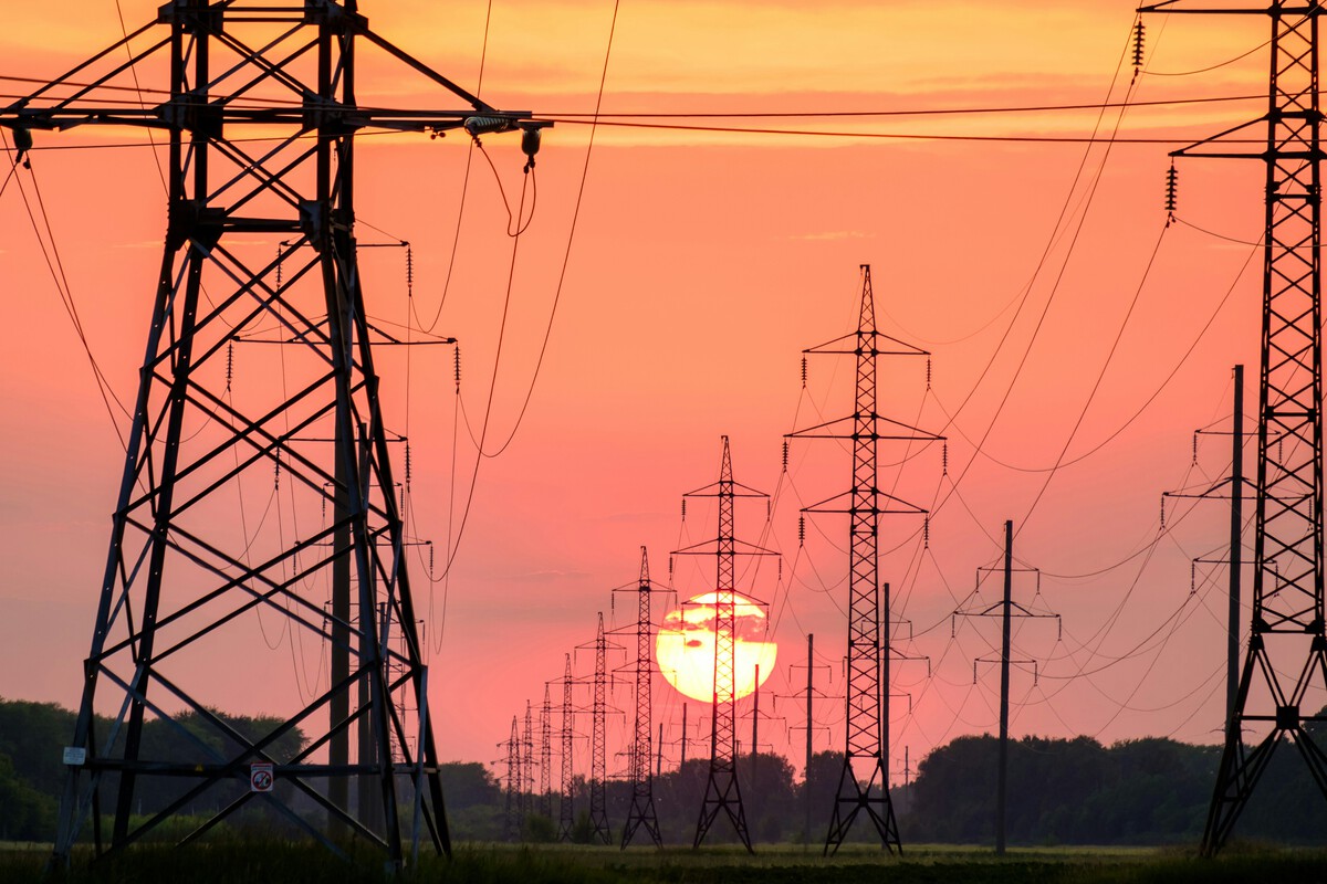 Red Eléctrica Blocks Maintenance on Over 100 Power Plants to Secure Supply
