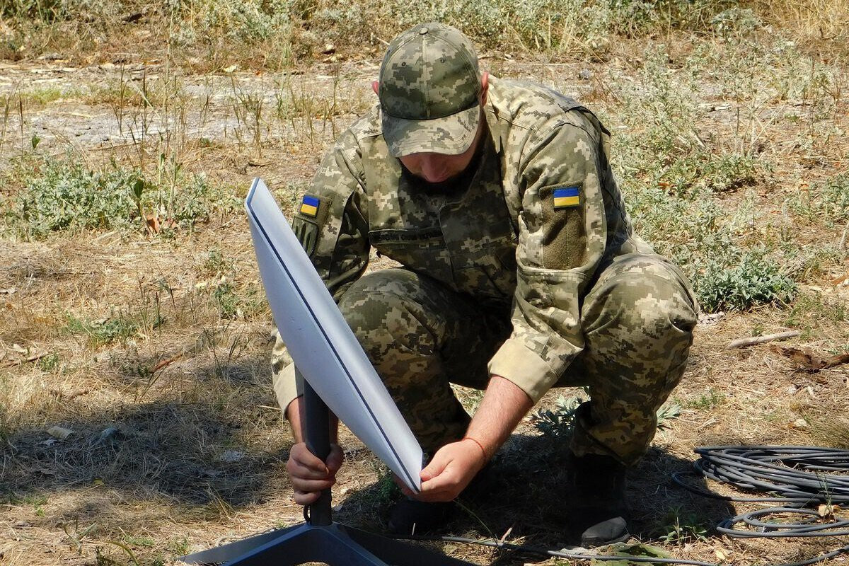 Ukraine Accuses SpaceX of Starlink Restrictions Crippling Drone Missions