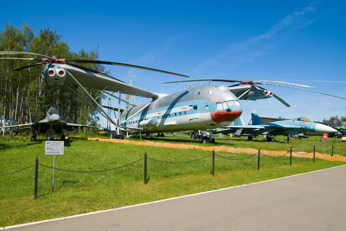 Soviet Mil V-12: The 105-Ton Helicopter That Set an Unbeaten Record