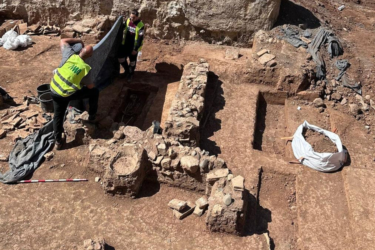 Málaga Metro Dig Uncovers One of Spain's Largest Roman Necropolises