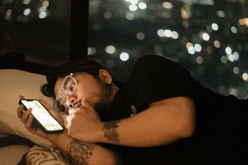 Screen Time and Sleep: The Real Health Risk of Late-Night Phone Use