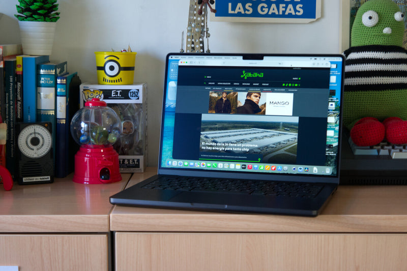 Apple's Next Launch: Touchscreen MacBook and OLED iPad Mini