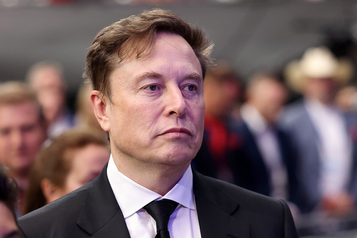 Elon Musk Lives in a Trailer Near Memphis Data Center