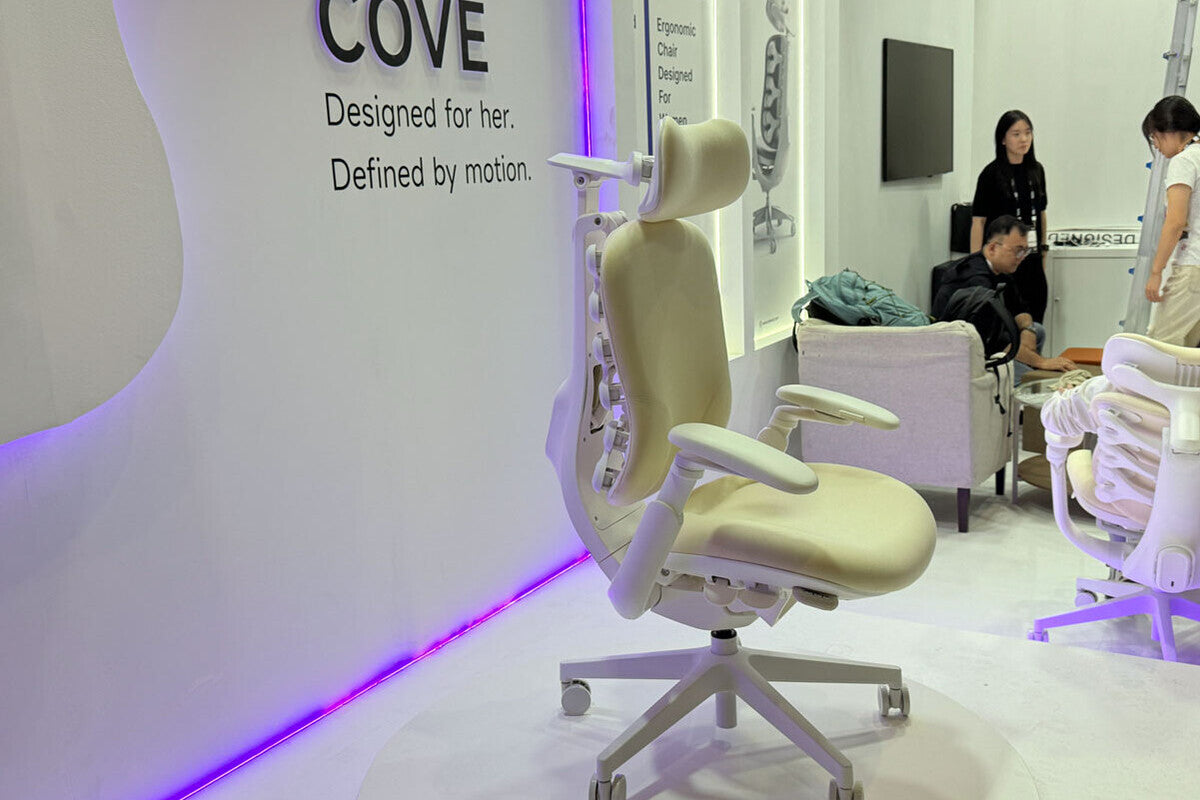 Women's Ergonomic Office Chair: The First Designed for Her Body