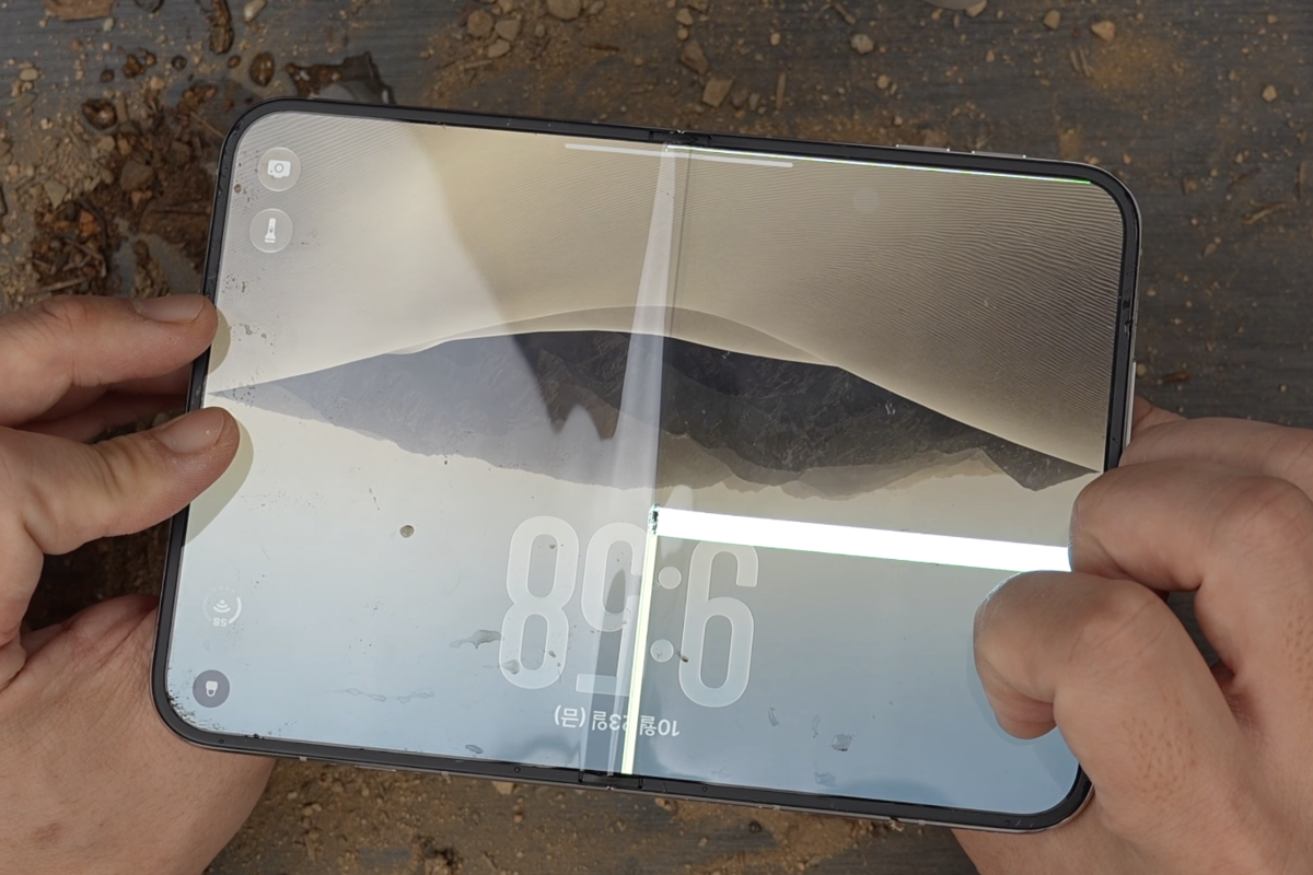 iPhone Duo Screen Crack Culprit Found: What It Means for Holiday Sales