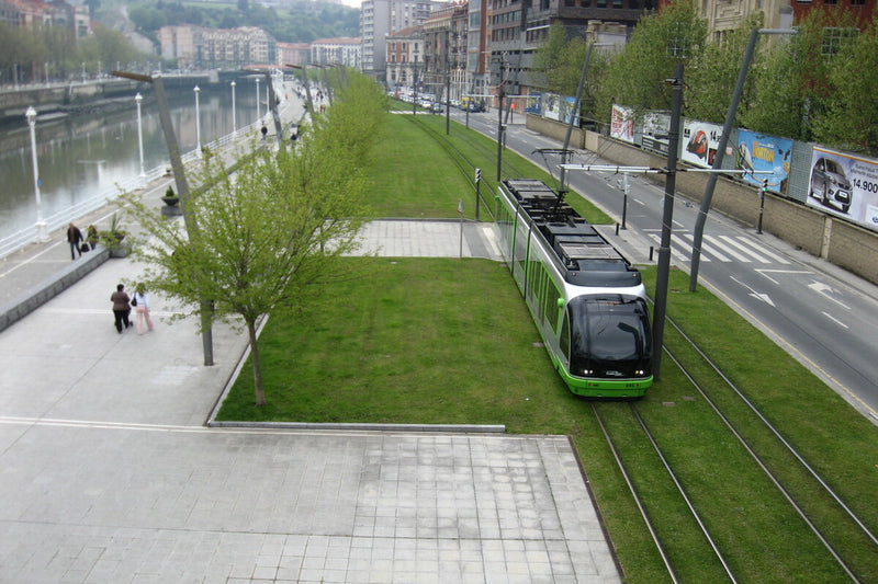 Bilbao and Vitoria Tram Collision Risk: New Trams Can't Cross