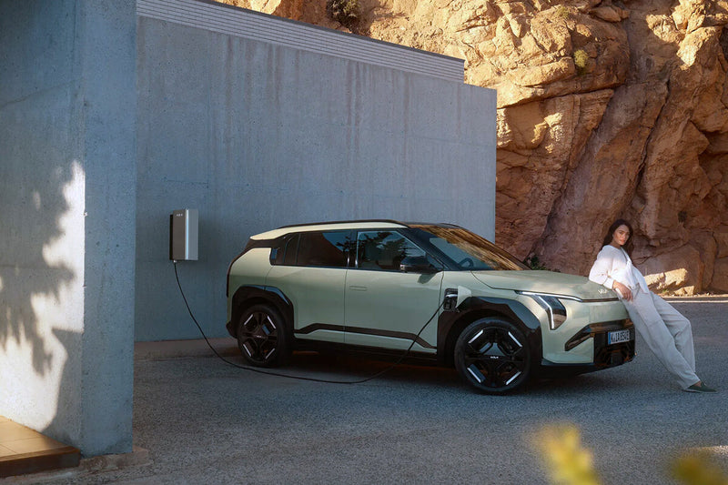 From Manual Windows to Sci-Fi Tech: How Cars Became Smart Devices