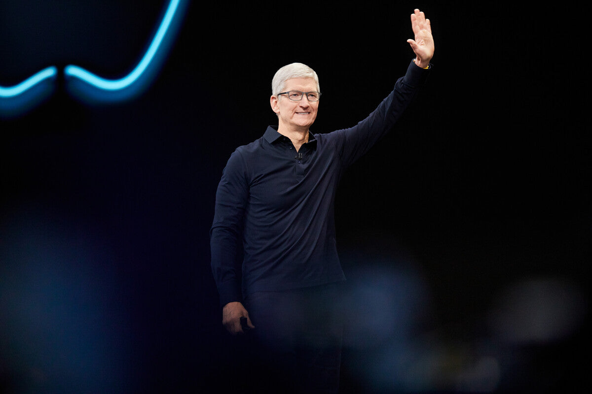 Tim Cook Steps Down as Apple CEO: What the Leadership Change Means