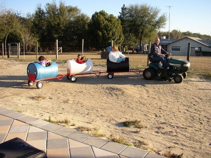 Ingenious Ways to Recycle Plastic Barrels - grandgoldman.com