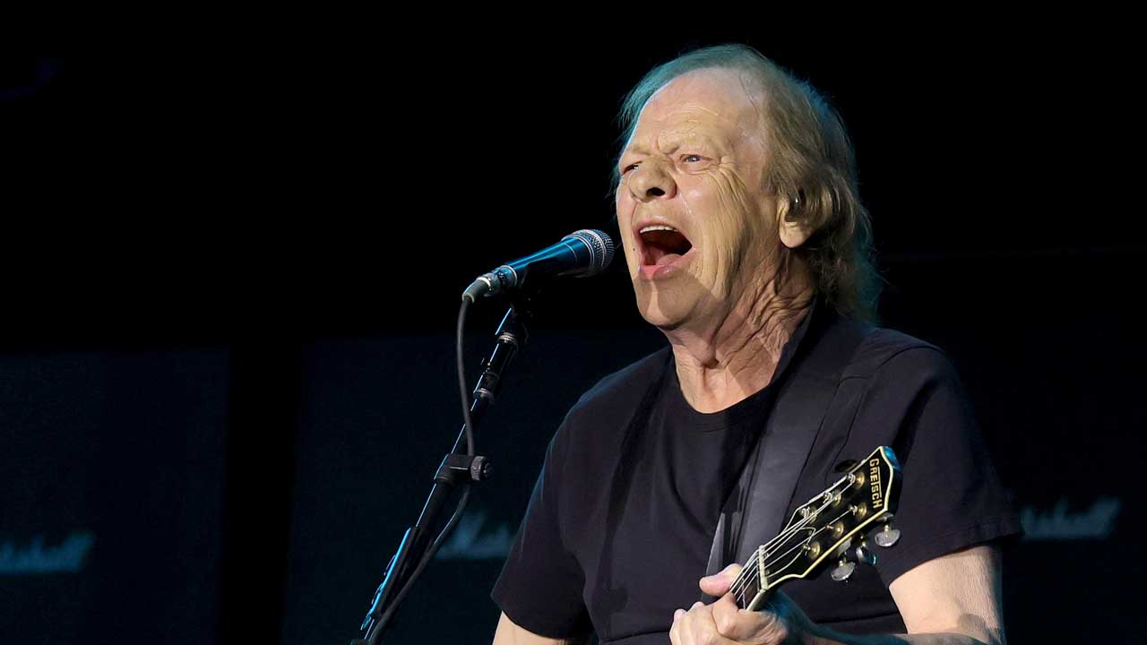 AC/DC’s Stevie Young Hospitalized Before Buenos Aires Shows - grandgoldman.com