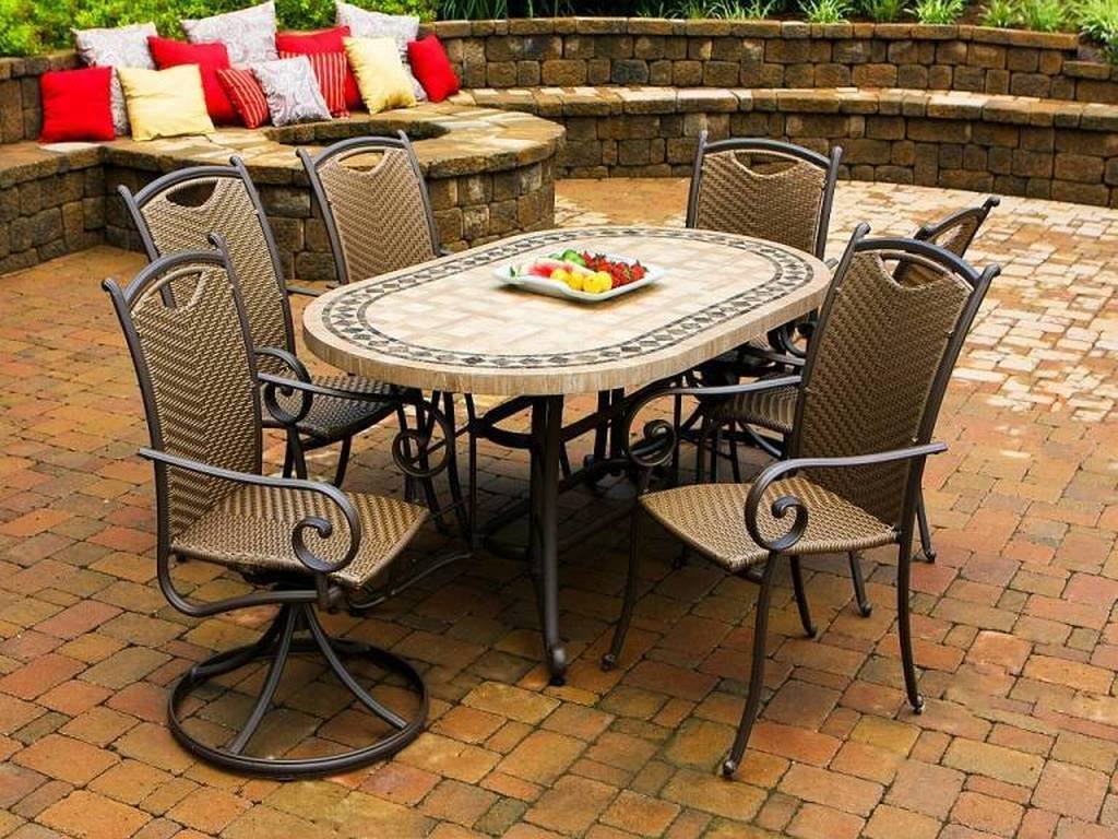 Perfect outdoor dining areas for your family gatherings! - grandgoldman.com