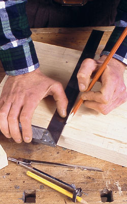 Marking Gauge and Compass for Precise Layouts: DIY Guide