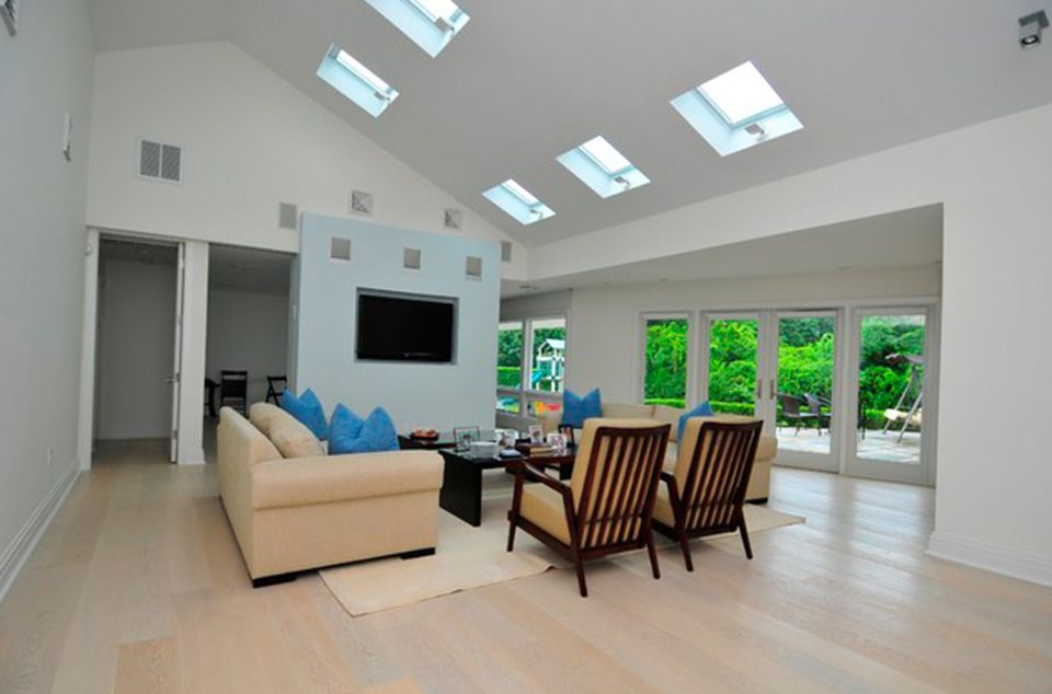 Look at the following roof designs for your home - grandgoldman.com