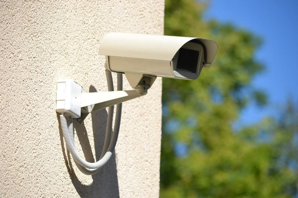 4 Differences Between Surveillance and Security Cameras Grand Goldman