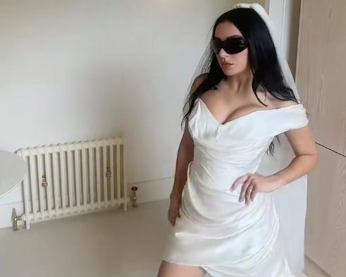 Alt-Bride Wedding Gowns: Experimental Era Trends for 2025