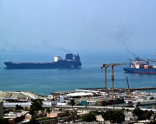 Iran Threatens to Halt Middle East Energy Exports Amid US Blockad