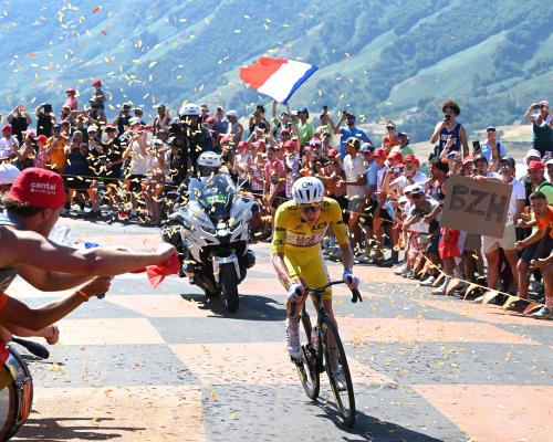 Pogacar Booed After Solo Win Extends Tour de France Lead