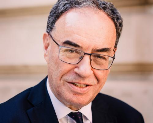 Global Cooperation Needed to Tackle AI Threats, Says Bank Governo