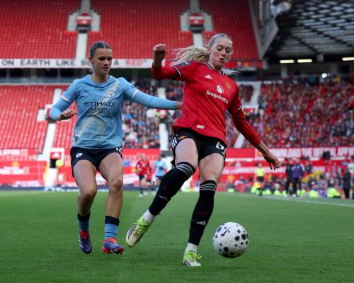 Layla Drury Signs First Professional Deal With Manchester United - grandgoldman.com