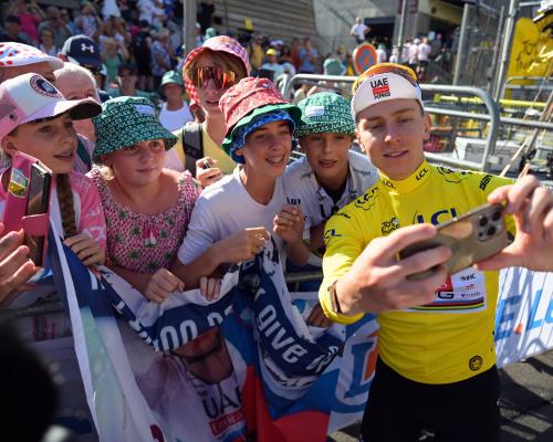 Tour de France 2026: Pogacar Dominates Stage 10 on Bastille Day