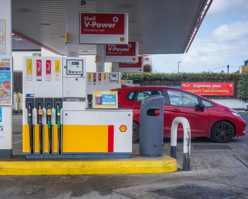 UK Inflation Falls to 2.6%: Boost for Economy and Households