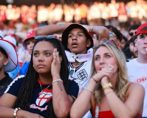 England Fans React to World Cup Defeat vs Argentina