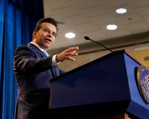 Trump FDA Chaos Public Trust Plummets Makary Fired - grandgoldman.com