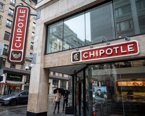 Chipotle's Mexico Expansion Sparks Local Backlash and Debate