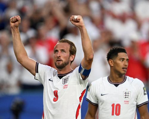 Balancing High Hopes with Realism in Politics and Football